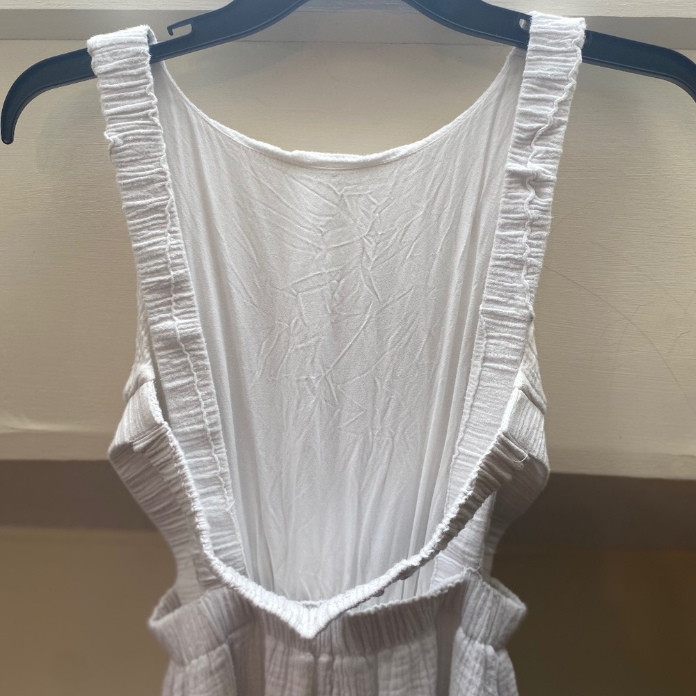 Em & Elle White Midi Dress